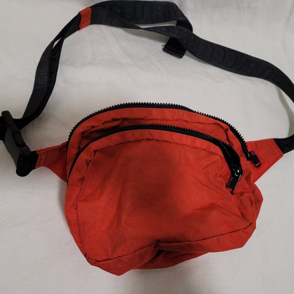 BAGGU Fanny Pack tomato color